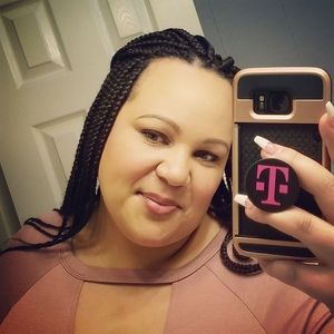 Meet your Posher, Liz